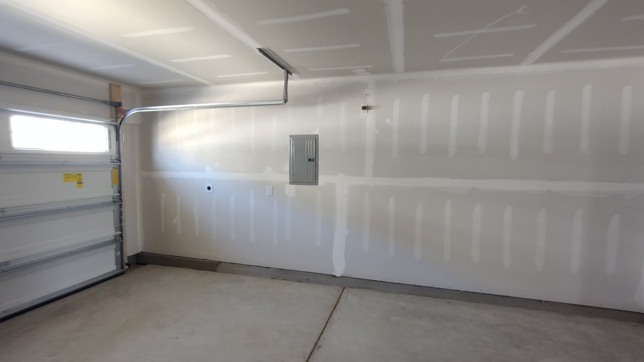 Building Photo - Room in Townhome on Terrawood Dr