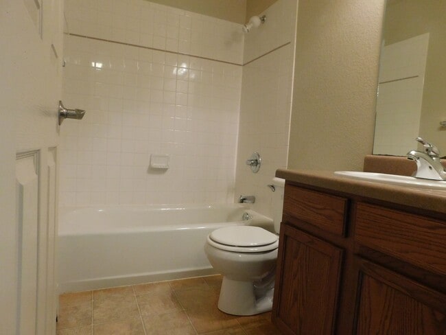 Building Photo - Home in Dove Creek Subdivision