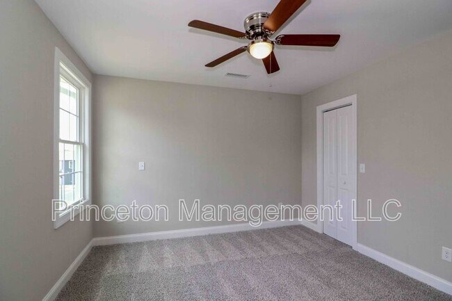 Building Photo - 3967 Newhall Dr NW