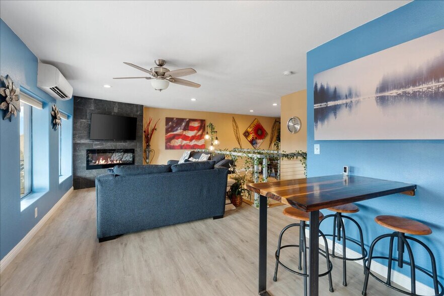Building Photo - 2402 Desert Willow Dr