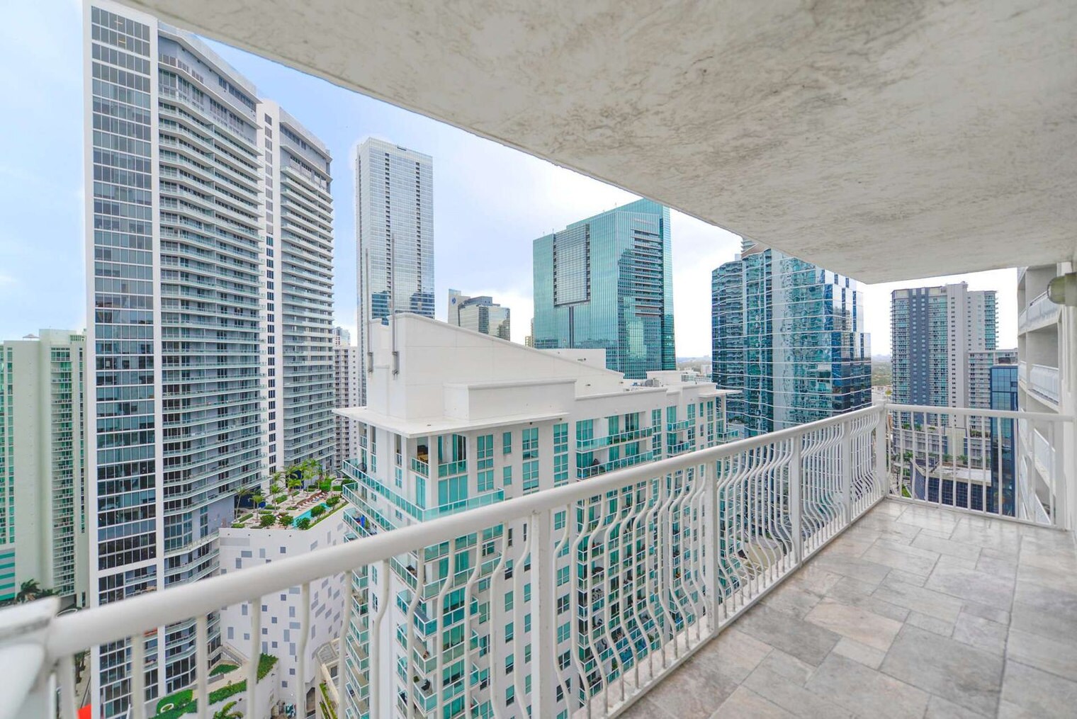 Building Photo - 1200 Brickell Bay Dr