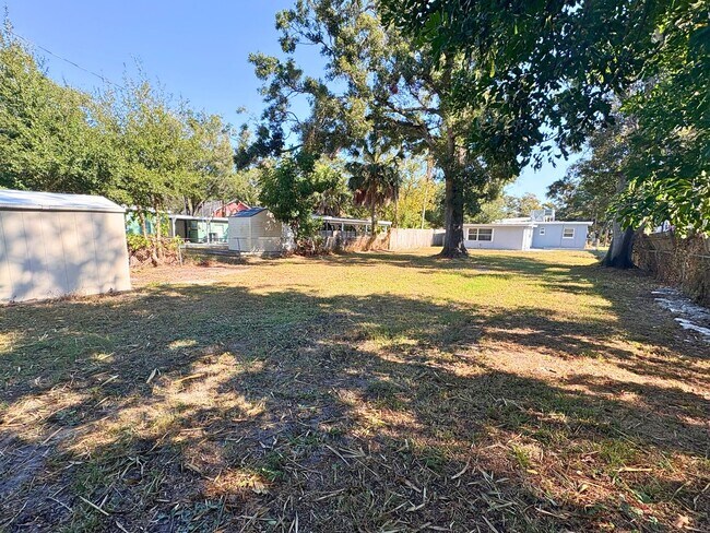 Building Photo - Newly Renovated 3 Bed, 2 Bath Home w/ Huge Fenced Yard