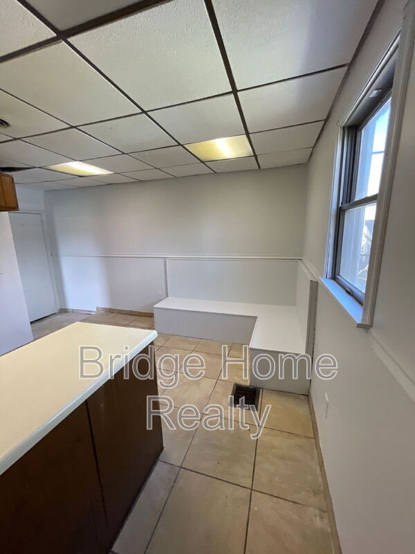 Building Photo - 1367 Montezuma St