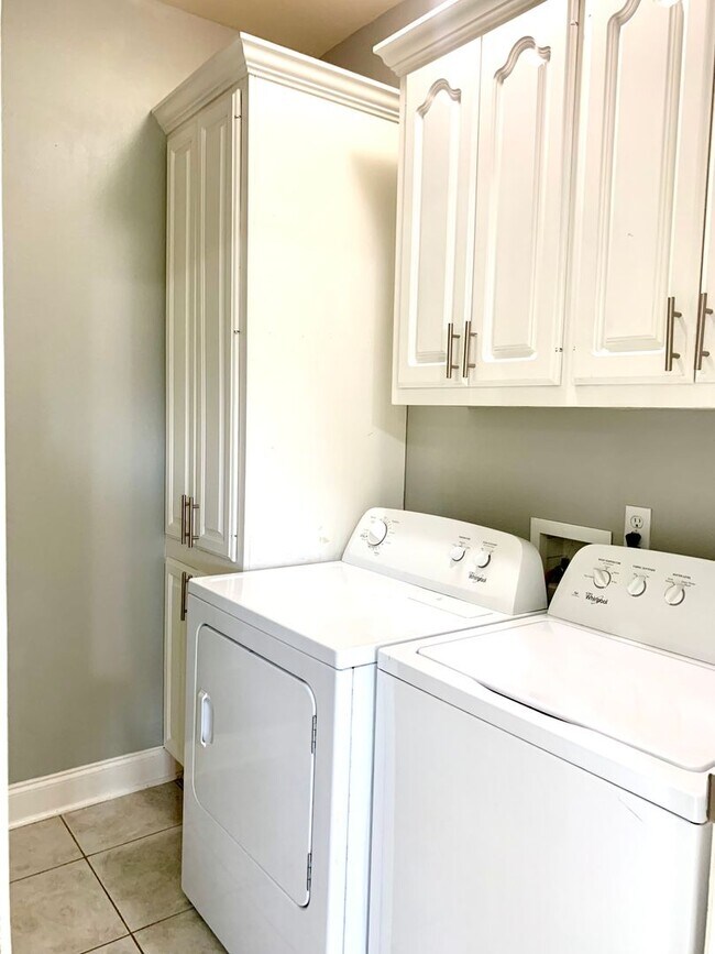 Building Photo - 3BD/2BA House for Lease in Rolling Meadow - Denham Springs