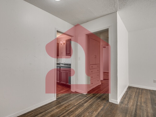 Building Photo - 2017 Downing St