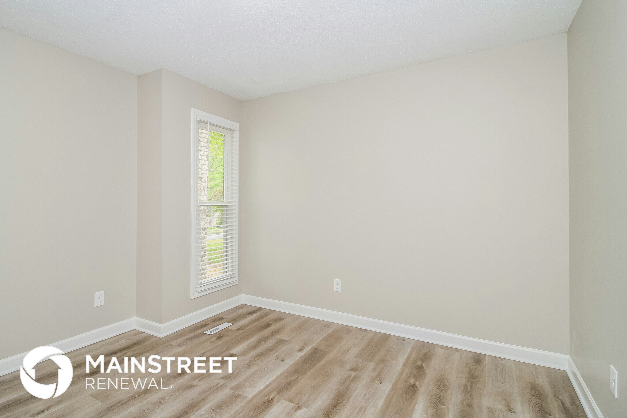 Building Photo - 1109 Village Oak Dr NW