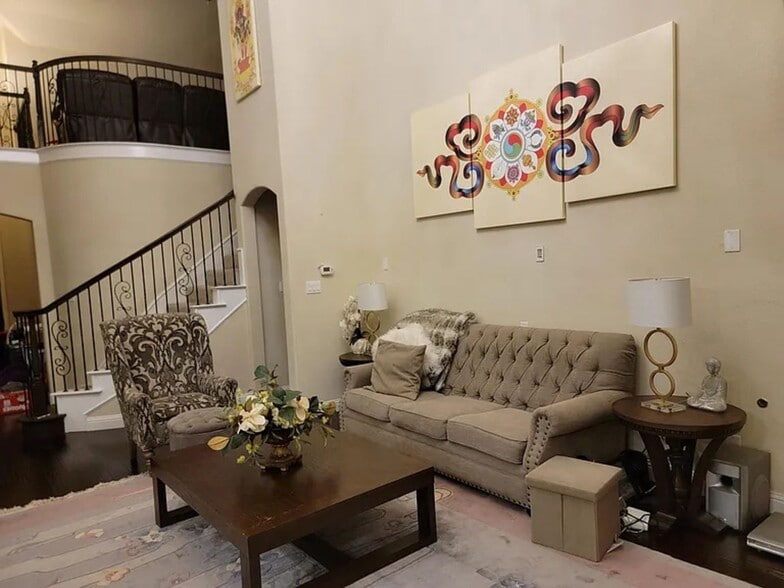 Building Photo - 1011 Nail Ln