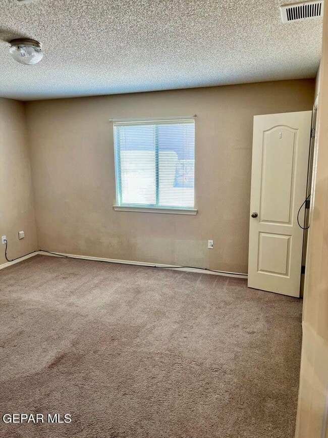 Building Photo - 14160 Lasso Rock Dr