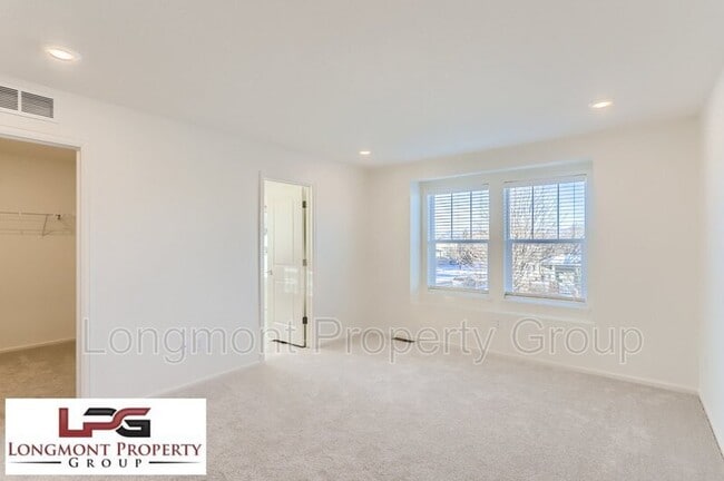 Building Photo - 450 Canadian Crossing Dr