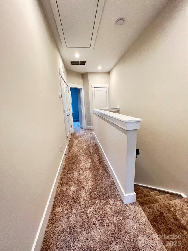 Building Photo - 3011 Citizens Ln