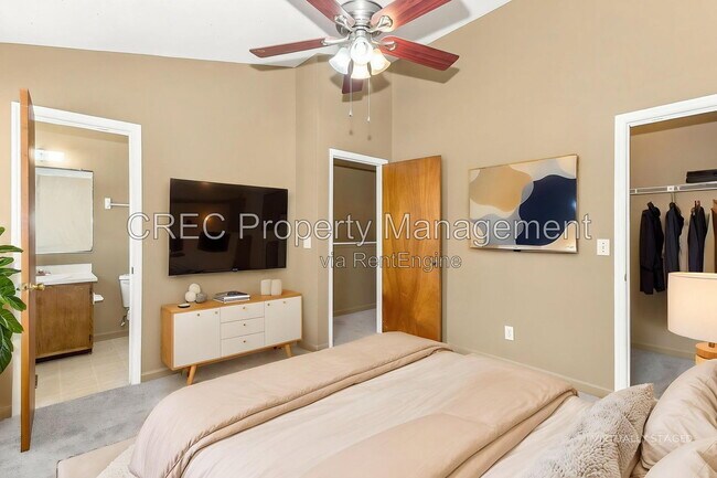 Building Photo - 169 Pine Shadow Dr