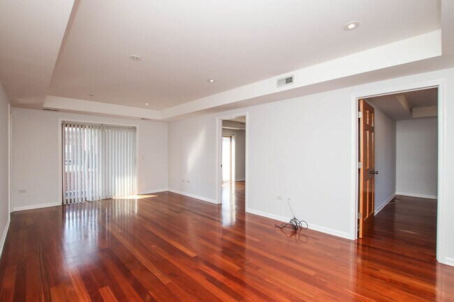 Building Photo - 3545 N Pulaski Rd