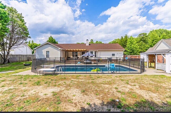 Building Photo - NEW LISTING!!!!!