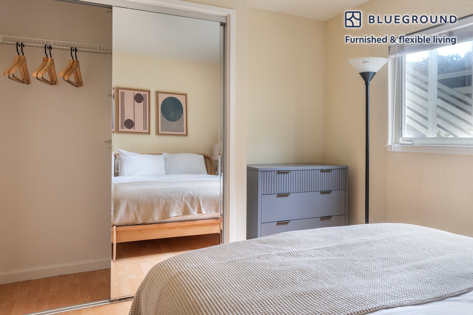 Building Photo - 594 Channing Ave