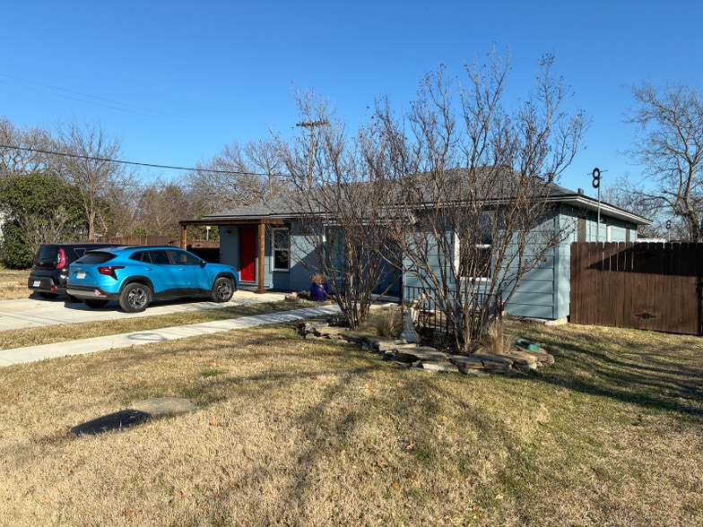 Building Photo - 404 Bryson St