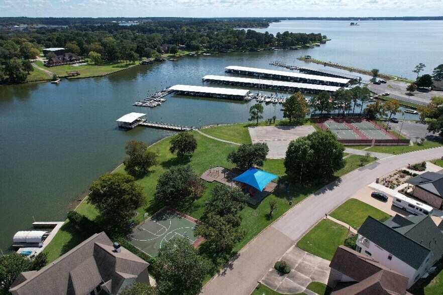 The Landing at Seven Coves 70317037 Kingston Cove Ln Willis TX 77318