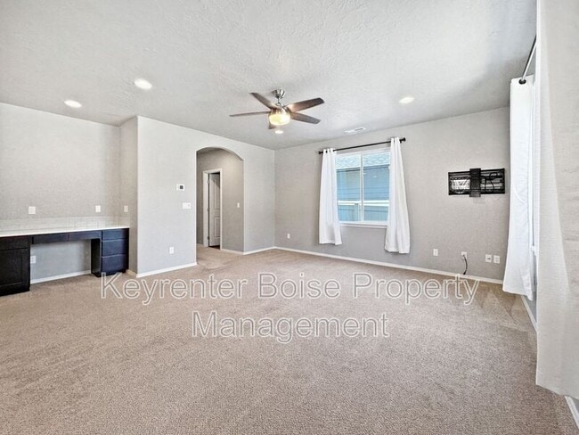 Building Photo - 34 N Mingus Ave