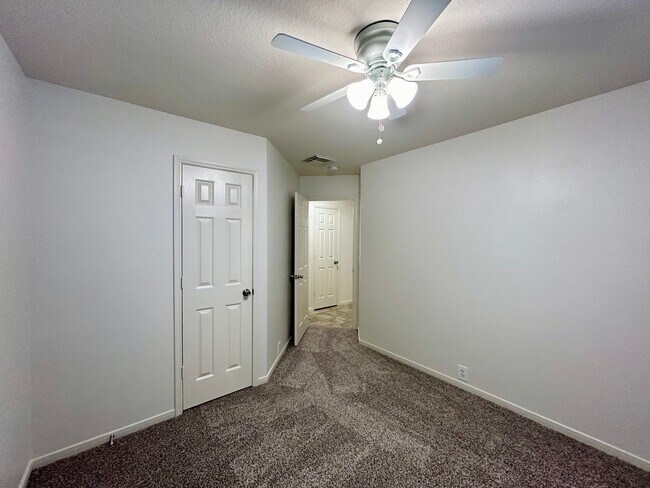 Building Photo - 17522 Prospect Meadows Dr
