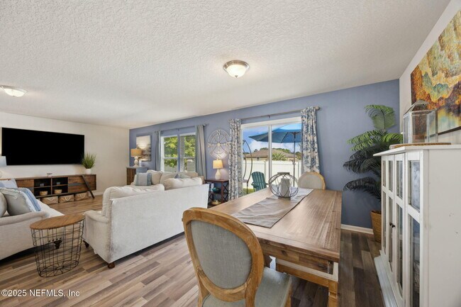 Building Photo - 3356 Canyon Falls Dr