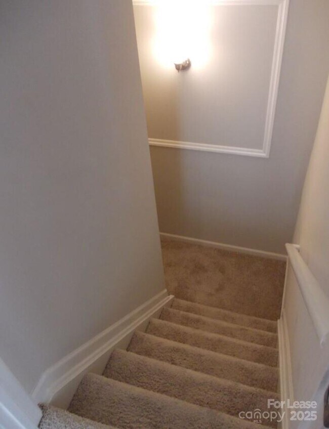 Building Photo - 12317 Paperbark Cir