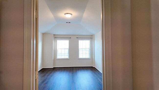 Building Photo - 7907 Bachwood Dr Dr