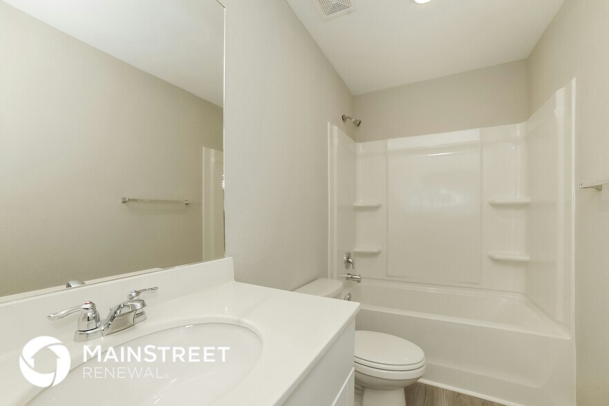 Building Photo - 531 Firethorn Ct