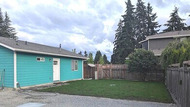 Building Photo - 47006a