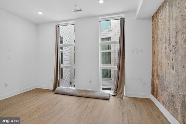 Building Photo - 59 N 2nd St