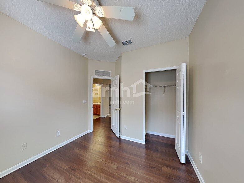 Building Photo - 804 Templeton Ln