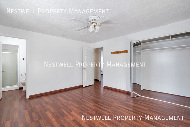 Building Photo - 3462 Greenhills Dr