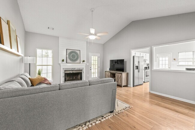 Building Photo - Beautifully Remodeled 4BR Ranch in Matthews