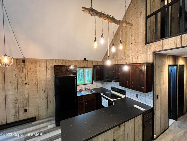 Building Photo - 211 Dorchester Dr