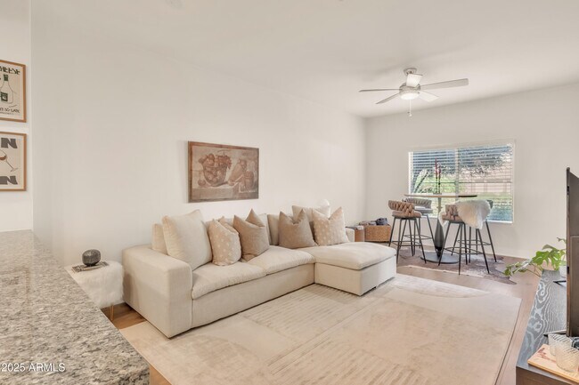 Building Photo - 5450 E Deer Valley Dr