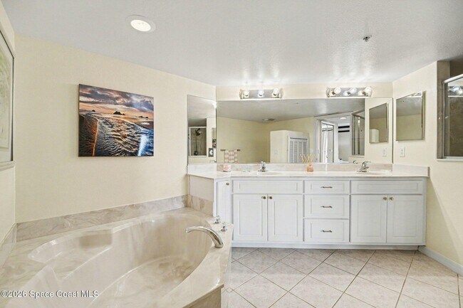 Building Photo - 820 Del Rio Way