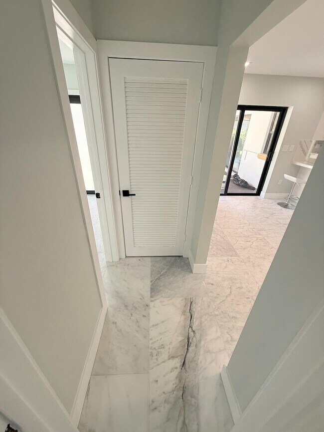 Building Photo - 4760 NW 5th Ln