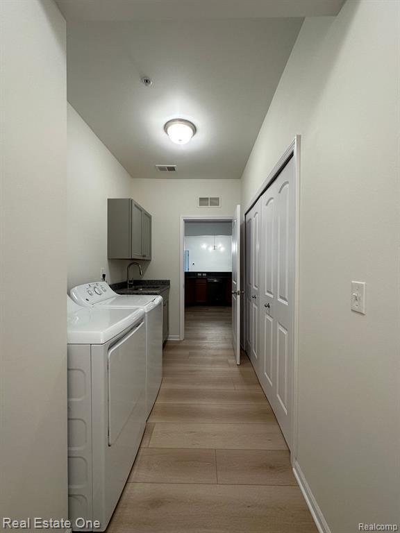 Building Photo - 28289 S Pointe Ln