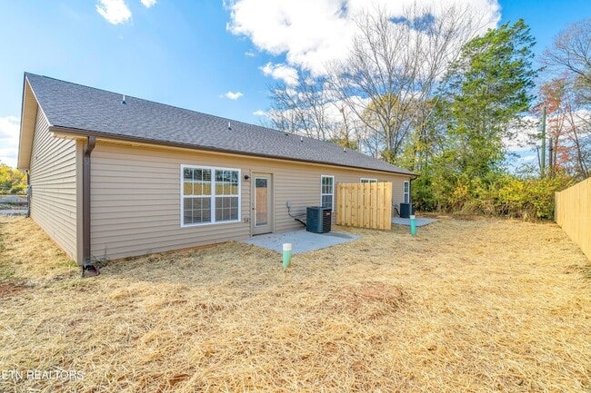 Building Photo - 7357 Grn Ests Wy
