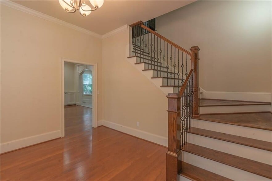 Building Photo - 1371 Clermont Ave