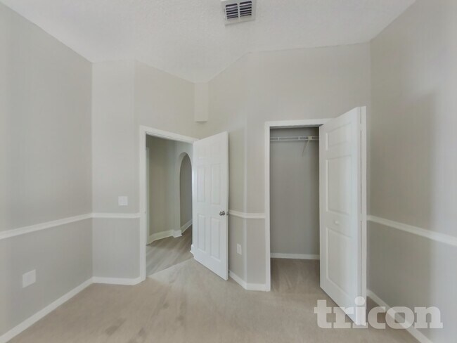 Building Photo - 1656 Dartmouth Dr