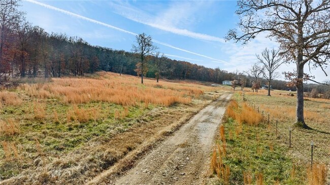 Building Photo - 16027 Trapp Hill Rd