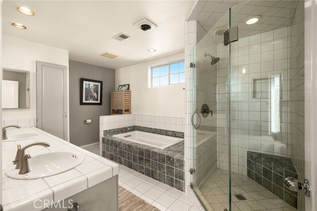 Building Photo - 1827 Barry Ave