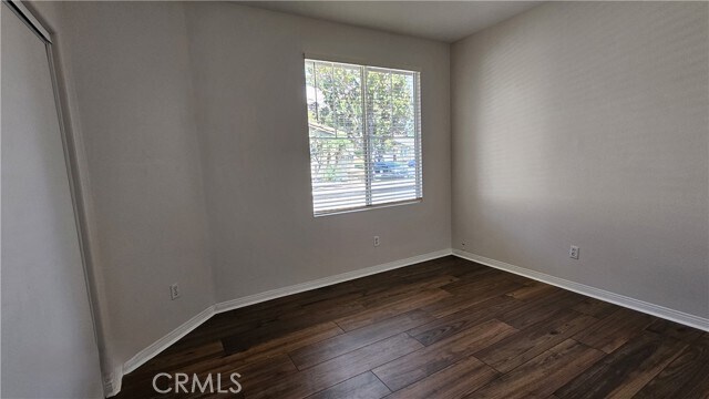 Building Photo - 1727 Long Dr