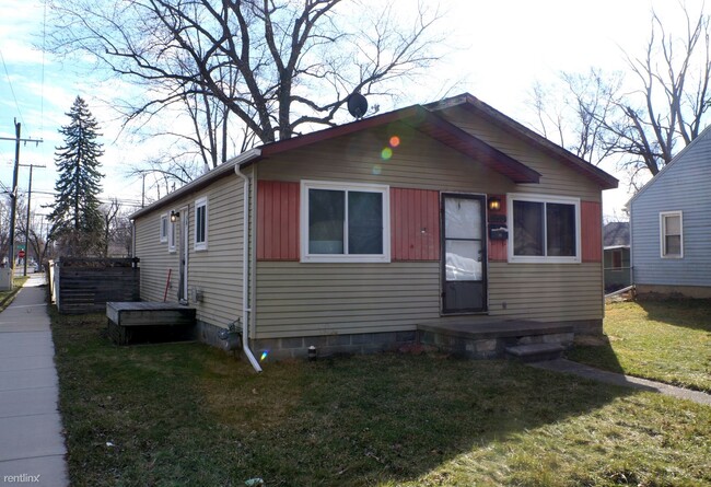Primary Photo - 3 br, 1 bath House - 18728 Centralia