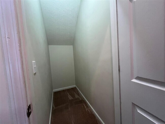 Building Photo - 9679 Greythorne Way