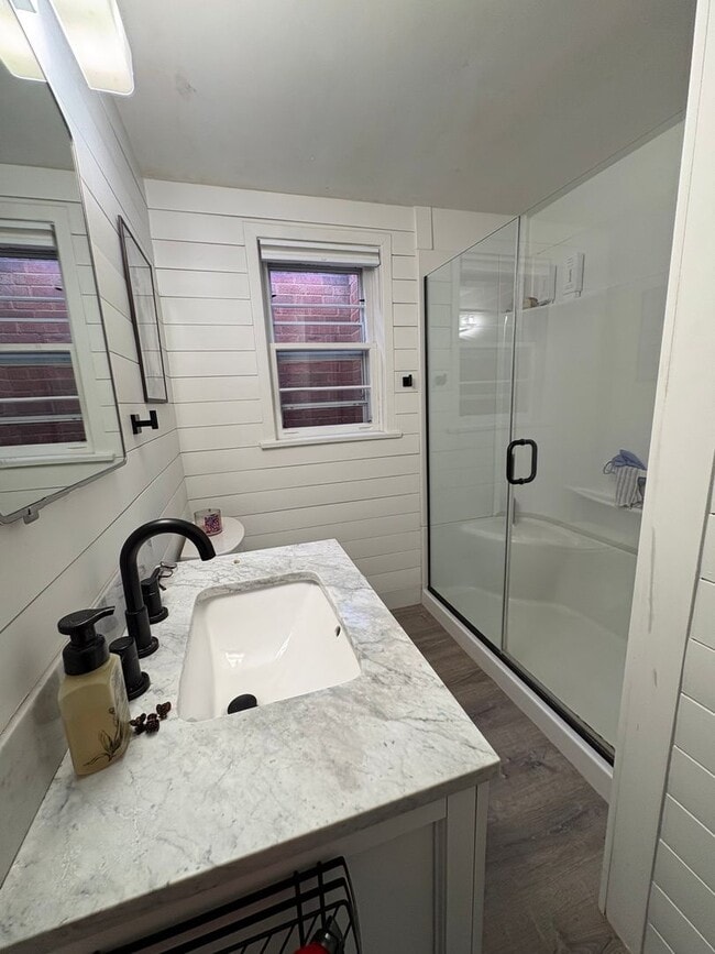 Building Photo - 514 Avenue D