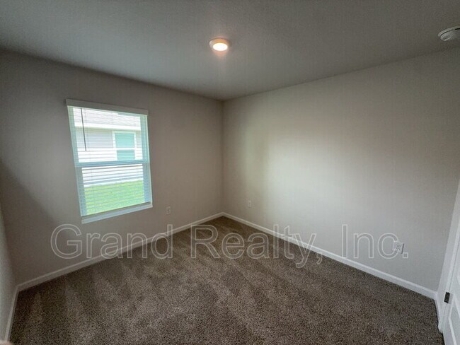 Building Photo - 4955 Red Cedar Rd