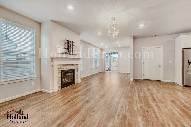 Building Photo - Beautiful Corner-Lot Home in South Hillsboro