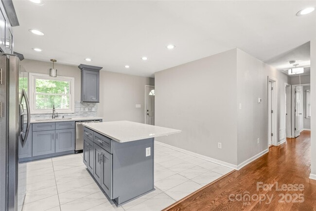 Building Photo - 3932 Slagle Dr