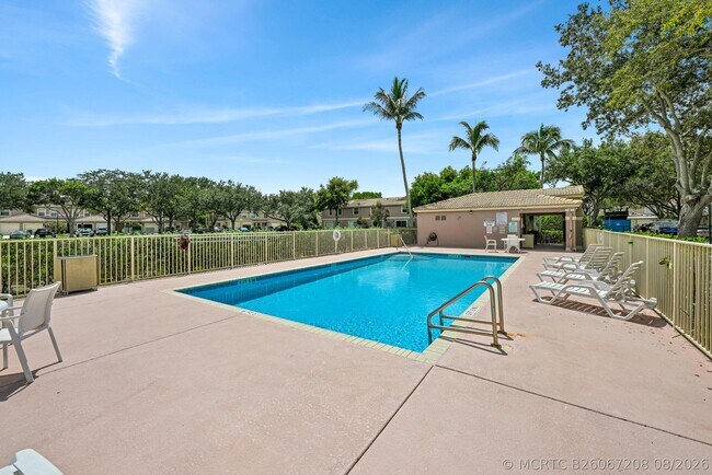 Building Photo - 8658 S Southgate Shores Cir