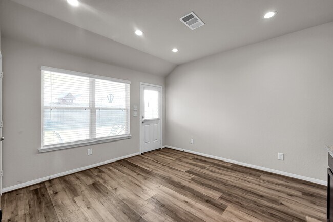 Building Photo - 17602 Cuthbert St
